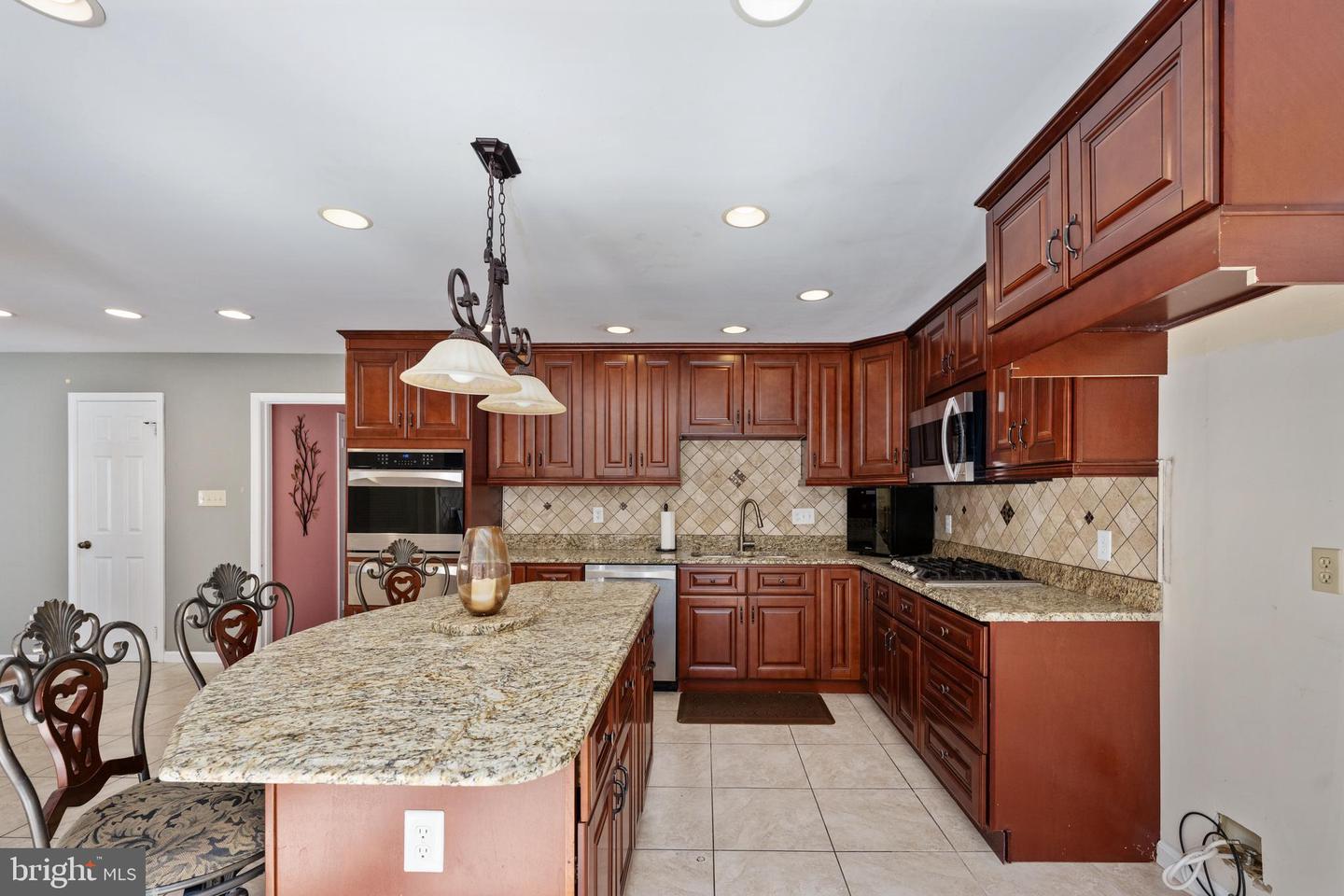 8107 WATERFORD DR, SPOTSYLVANIA, Virginia 22551, 5 Bedrooms Bedrooms, ,4 BathroomsBathrooms,Residential,For sale,8107 WATERFORD DR,VASP2035260 MLS # VASP2035260