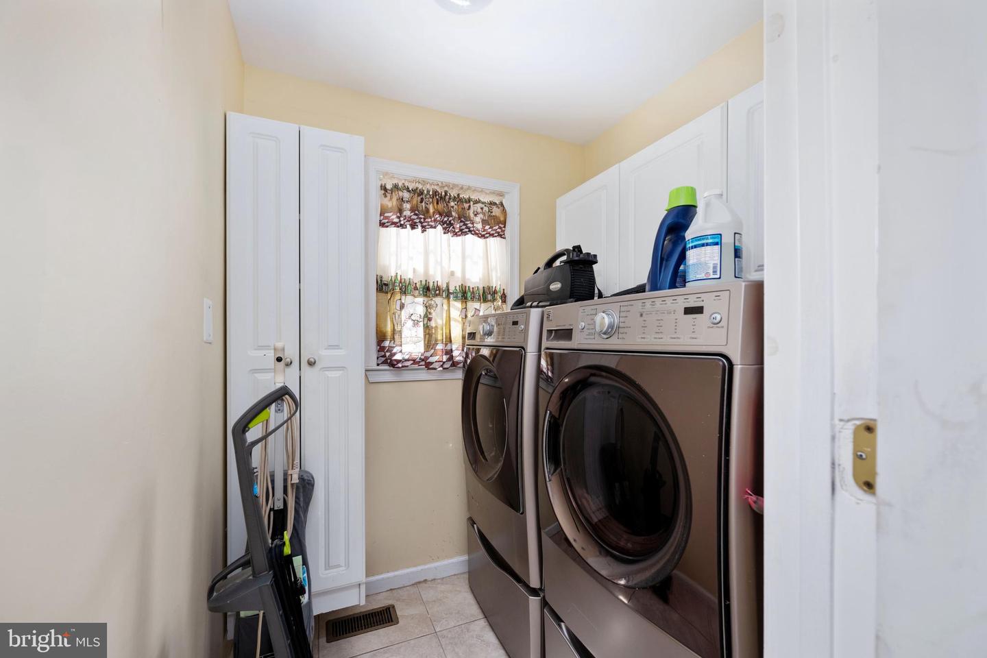 8107 WATERFORD DR, SPOTSYLVANIA, Virginia 22551, 5 Bedrooms Bedrooms, ,4 BathroomsBathrooms,Residential,For sale,8107 WATERFORD DR,VASP2035260 MLS # VASP2035260