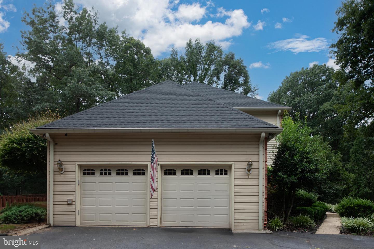 8107 WATERFORD DR, SPOTSYLVANIA, Virginia 22551, 5 Bedrooms Bedrooms, ,4 BathroomsBathrooms,Residential,For sale,8107 WATERFORD DR,VASP2035260 MLS # VASP2035260
