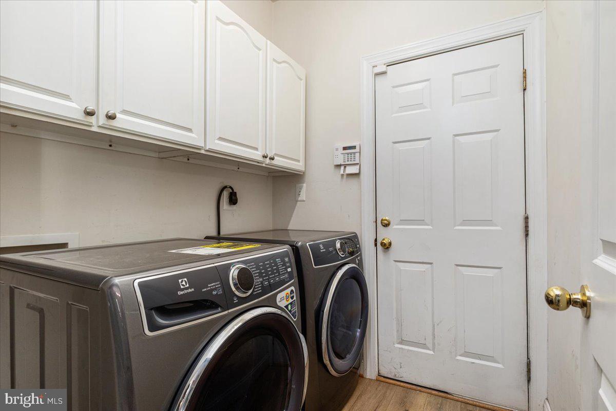 124 VAN GOGH TER, WINCHESTER, Virginia 22602, 4 Bedrooms Bedrooms, ,3 BathroomsBathrooms,Residential,For sale,124 VAN GOGH TER,VAFV2035920 MLS # VAFV2035920