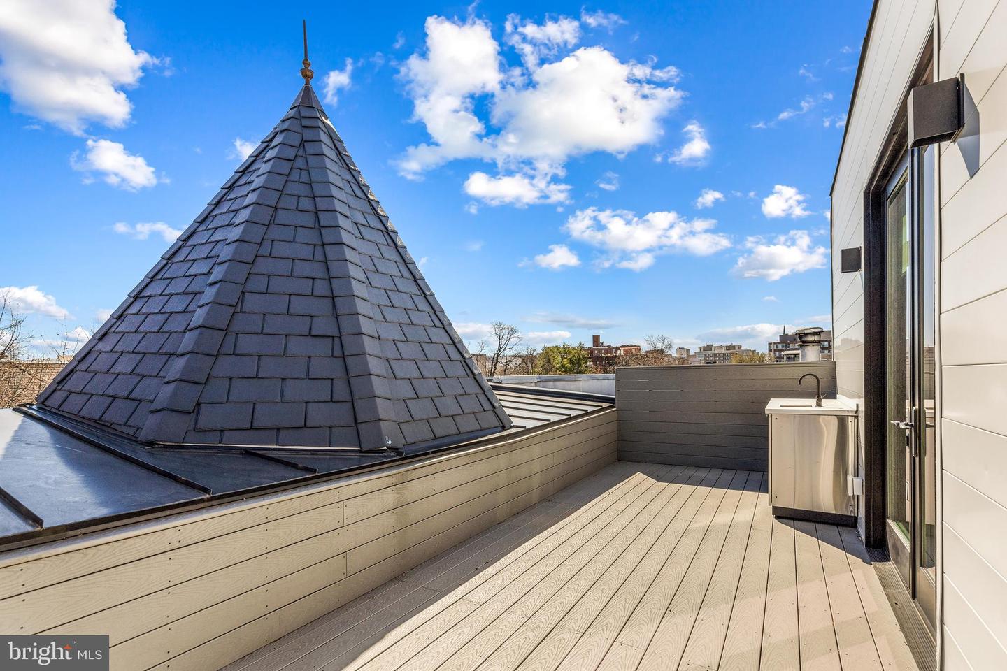 1402 12TH ST NW #9, WASHINGTON, District Of Columbia 20005, 2 Bedrooms Bedrooms, ,2 BathroomsBathrooms,Residential,For sale,1402 12TH ST NW #9,DCDC2214042 MLS # DCDC2214042