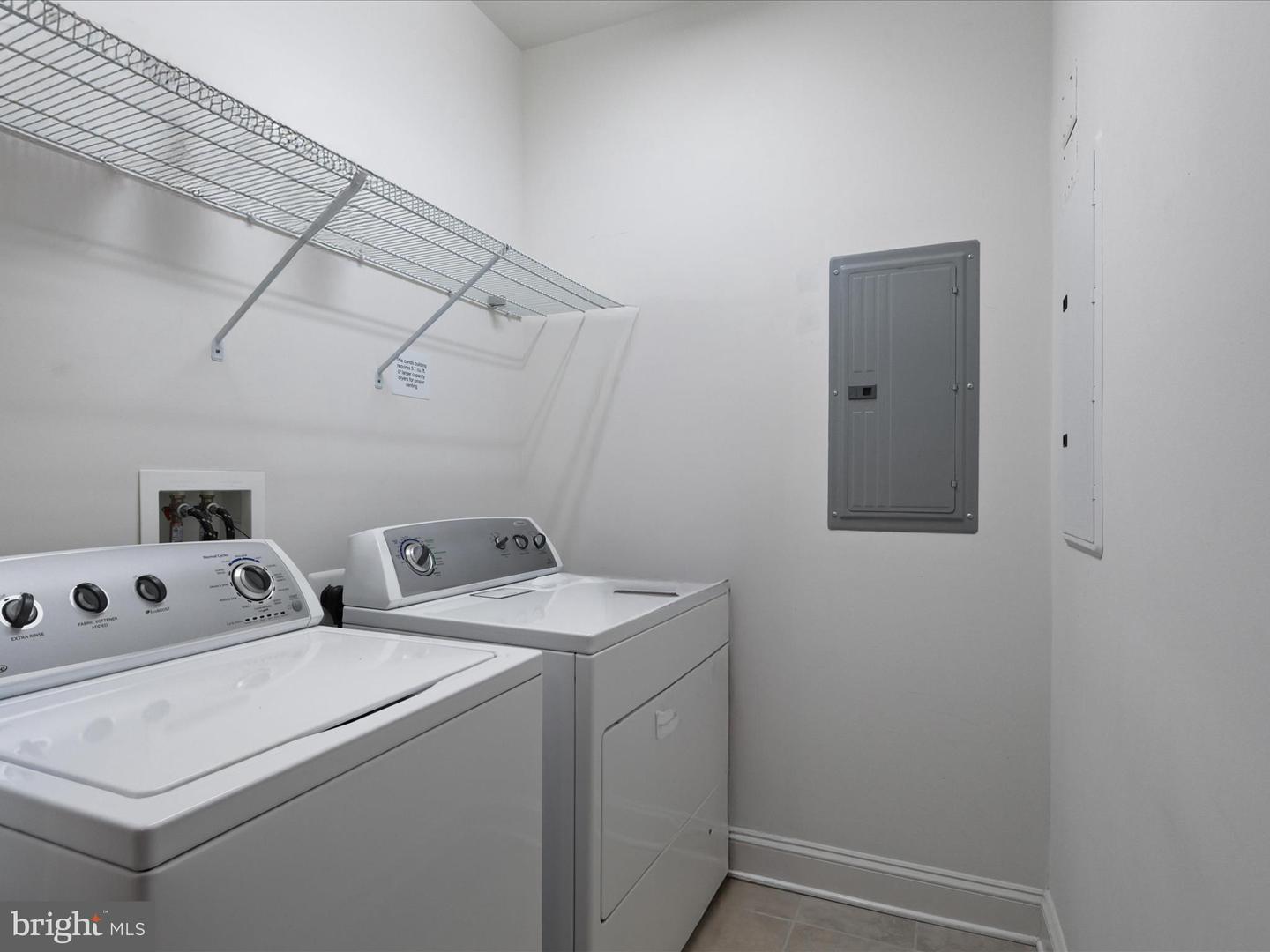 9200 CHARLESTON DR #302, MANASSAS, Virginia 20110, 3 Bedrooms Bedrooms, ,2 BathroomsBathrooms,Residential,For sale,9200 CHARLESTON DR #302,VAMN2009162 MLS # VAMN2009162