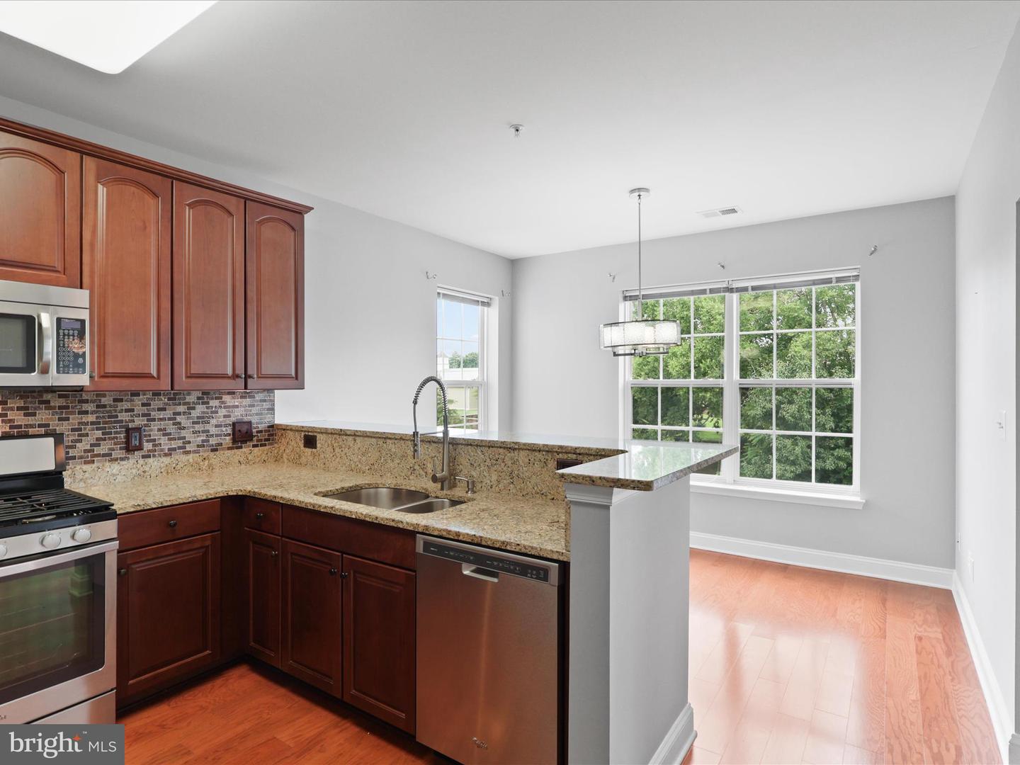 9200 CHARLESTON DR #302, MANASSAS, Virginia 20110, 3 Bedrooms Bedrooms, ,2 BathroomsBathrooms,Residential,For sale,9200 CHARLESTON DR #302,VAMN2009162 MLS # VAMN2009162