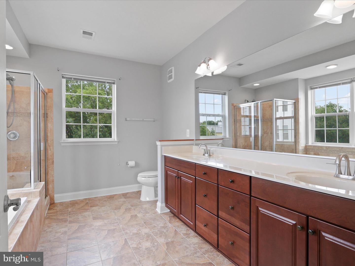 9200 CHARLESTON DR #302, MANASSAS, Virginia 20110, 3 Bedrooms Bedrooms, ,2 BathroomsBathrooms,Residential,For sale,9200 CHARLESTON DR #302,VAMN2009162 MLS # VAMN2009162