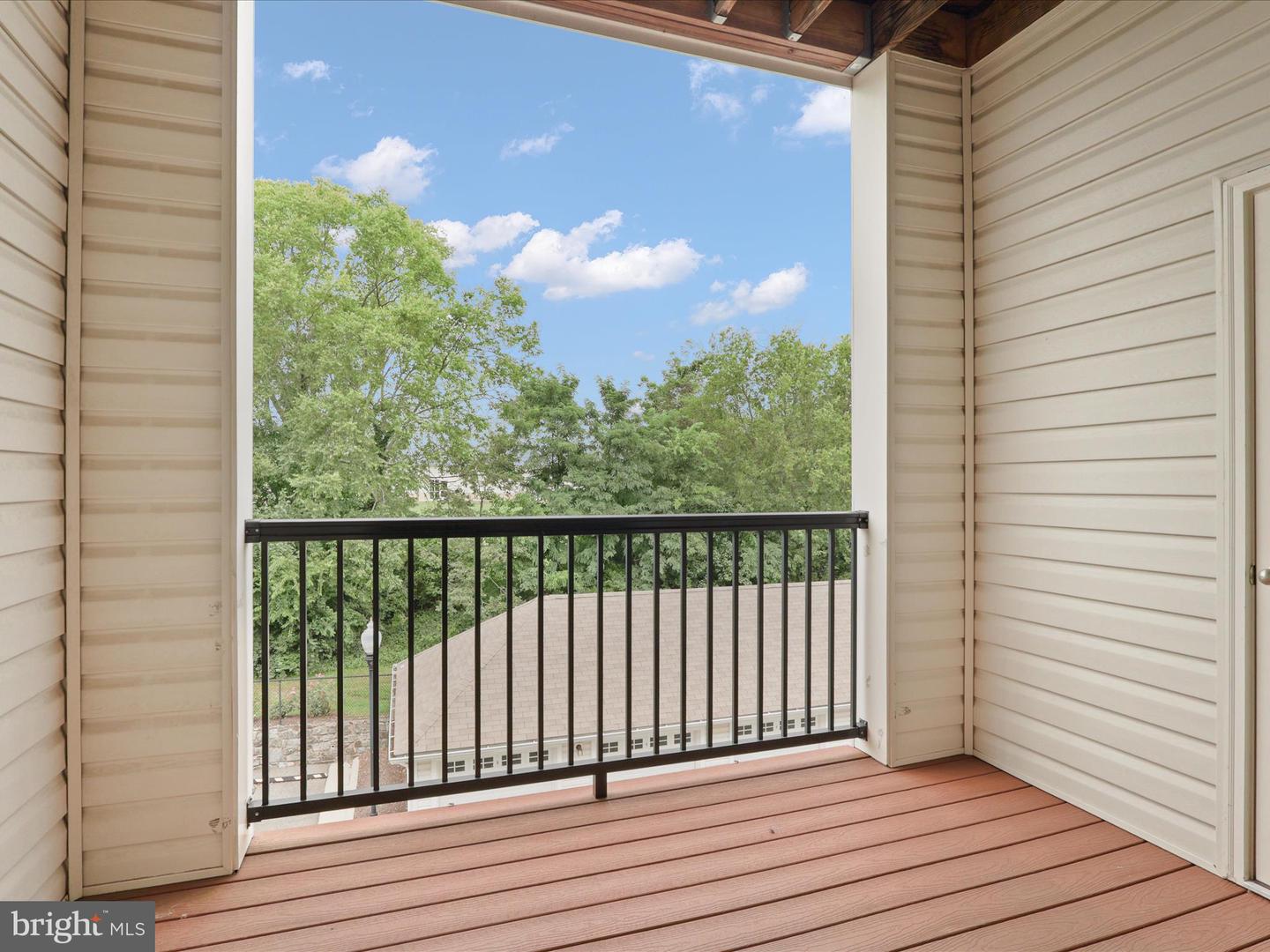 9200 CHARLESTON DR #302, MANASSAS, Virginia 20110, 3 Bedrooms Bedrooms, ,2 BathroomsBathrooms,Residential,For sale,9200 CHARLESTON DR #302,VAMN2009162 MLS # VAMN2009162