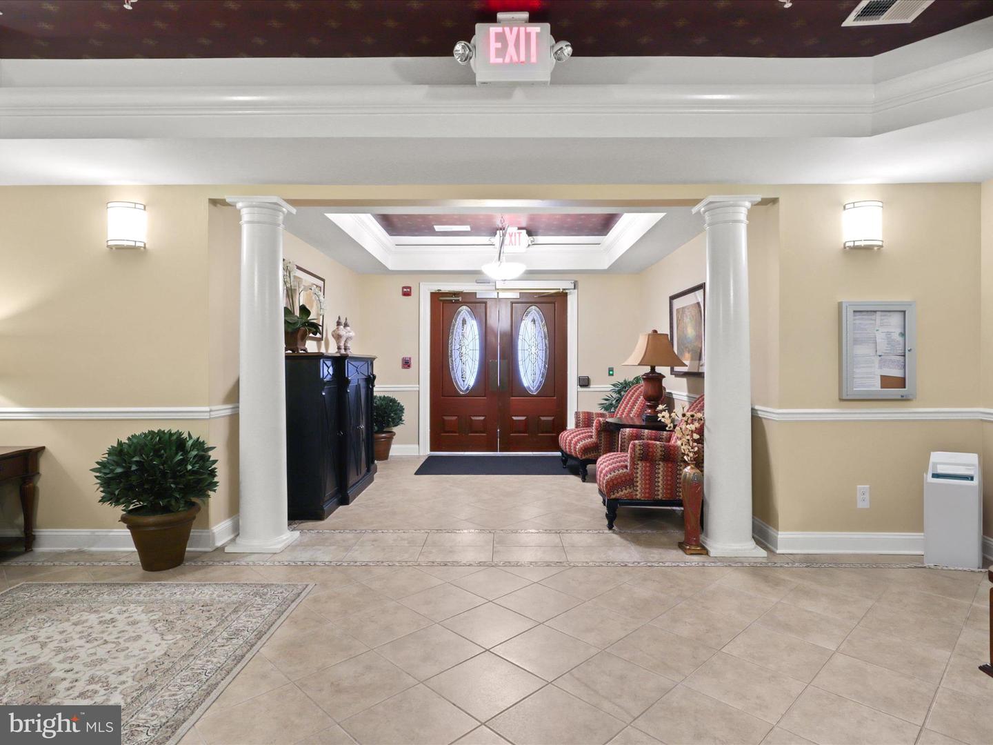 9200 CHARLESTON DR #302, MANASSAS, Virginia 20110, 3 Bedrooms Bedrooms, ,2 BathroomsBathrooms,Residential,For sale,9200 CHARLESTON DR #302,VAMN2009162 MLS # VAMN2009162