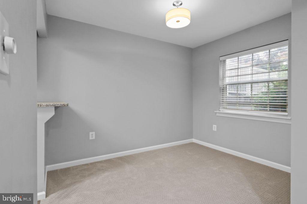 1931 WILSON LN #101, MCLEAN, Virginia 22102, 1 Bedroom Bedrooms, ,1 BathroomBathrooms,Residential,For sale,1931 WILSON LN #101,VAFX2259962 MLS # VAFX2259962