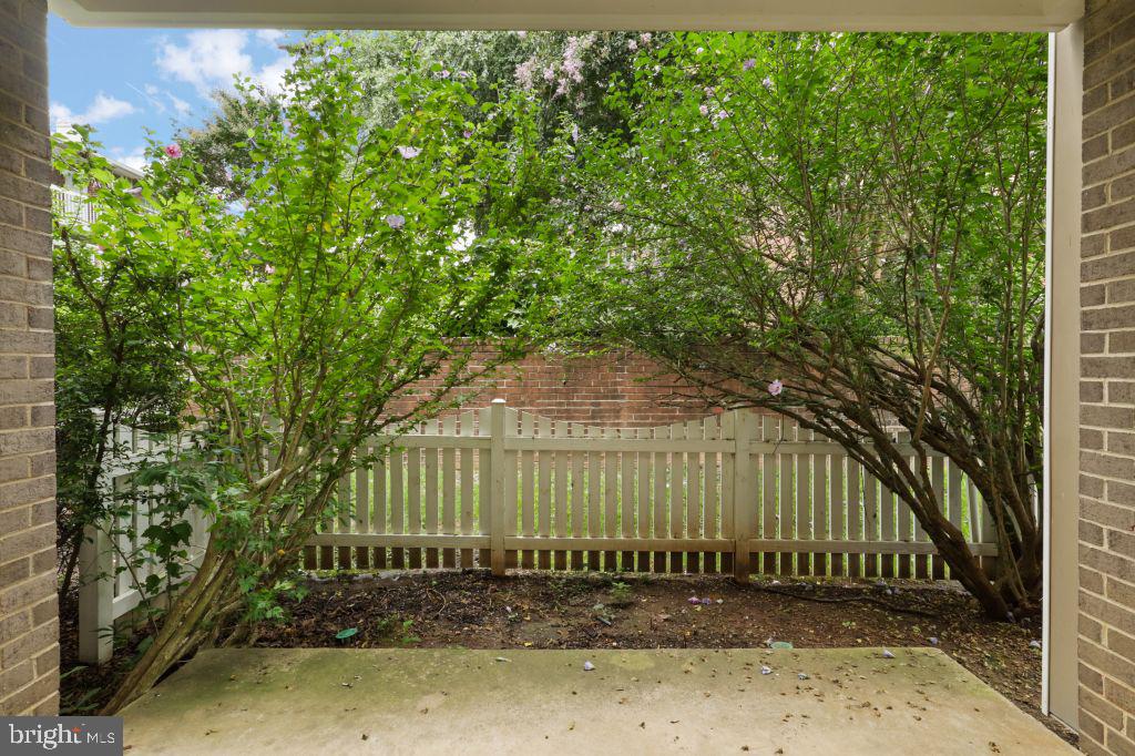 1931 WILSON LN #101, MCLEAN, Virginia 22102, 1 Bedroom Bedrooms, ,1 BathroomBathrooms,Residential,For sale,1931 WILSON LN #101,VAFX2259962 MLS # VAFX2259962