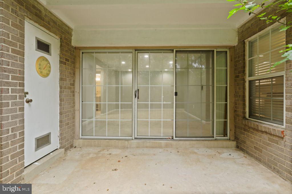 1931 WILSON LN #101, MCLEAN, Virginia 22102, 1 Bedroom Bedrooms, ,1 BathroomBathrooms,Residential,For sale,1931 WILSON LN #101,VAFX2259962 MLS # VAFX2259962
