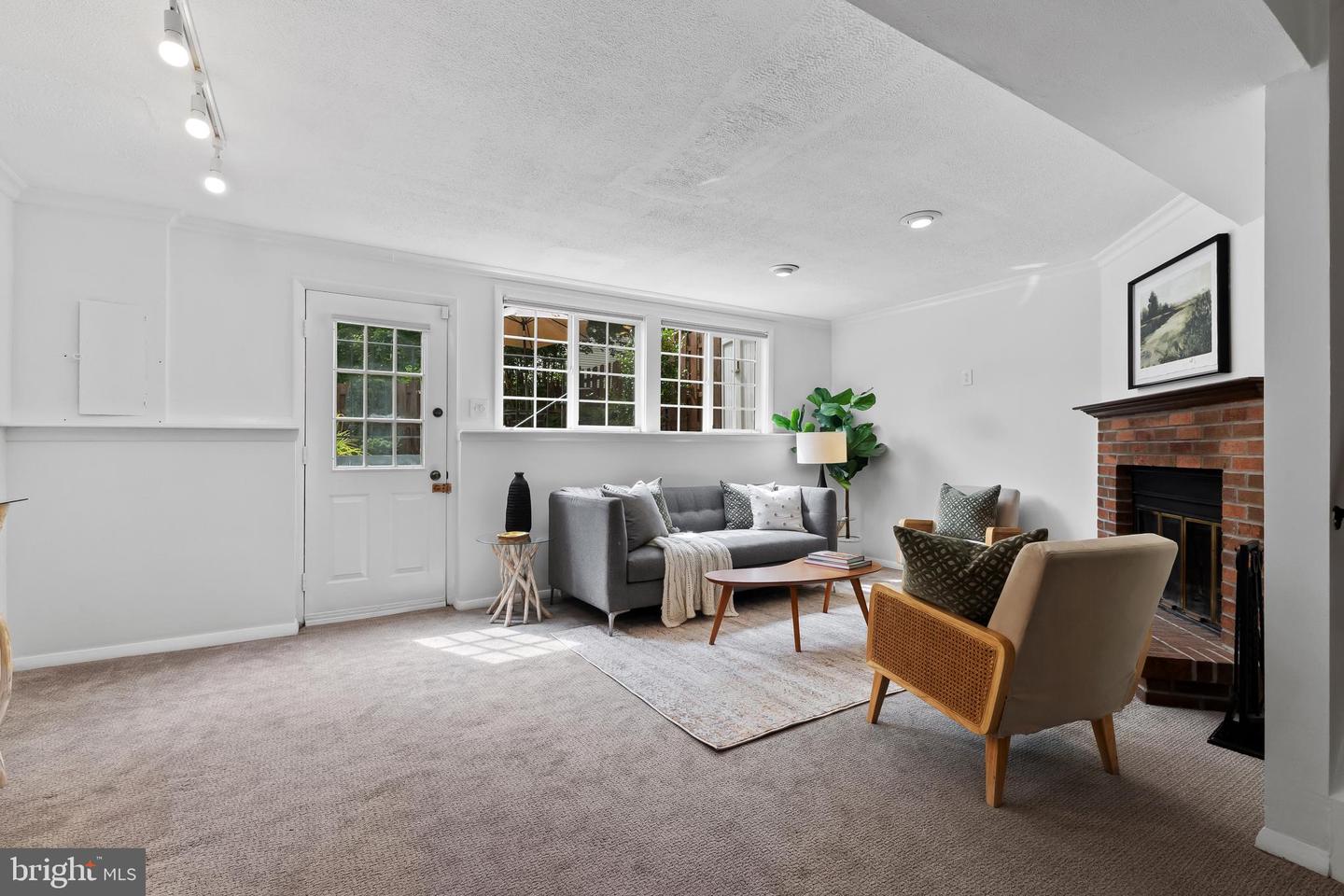 5308 ADMIRALTY CT, ALEXANDRIA, Virginia 22315, 3 Bedrooms Bedrooms, ,2 BathroomsBathrooms,Residential,For sale,5308 ADMIRALTY CT,VAFX2259986 MLS # VAFX2259986