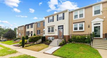 5308 ADMIRALTY CT, ALEXANDRIA, Virginia 22315, 3 Bedrooms Bedrooms, ,2 BathroomsBathrooms,Residential,For sale,5308 ADMIRALTY CT,VAFX2259986 MLS # VAFX2259986
