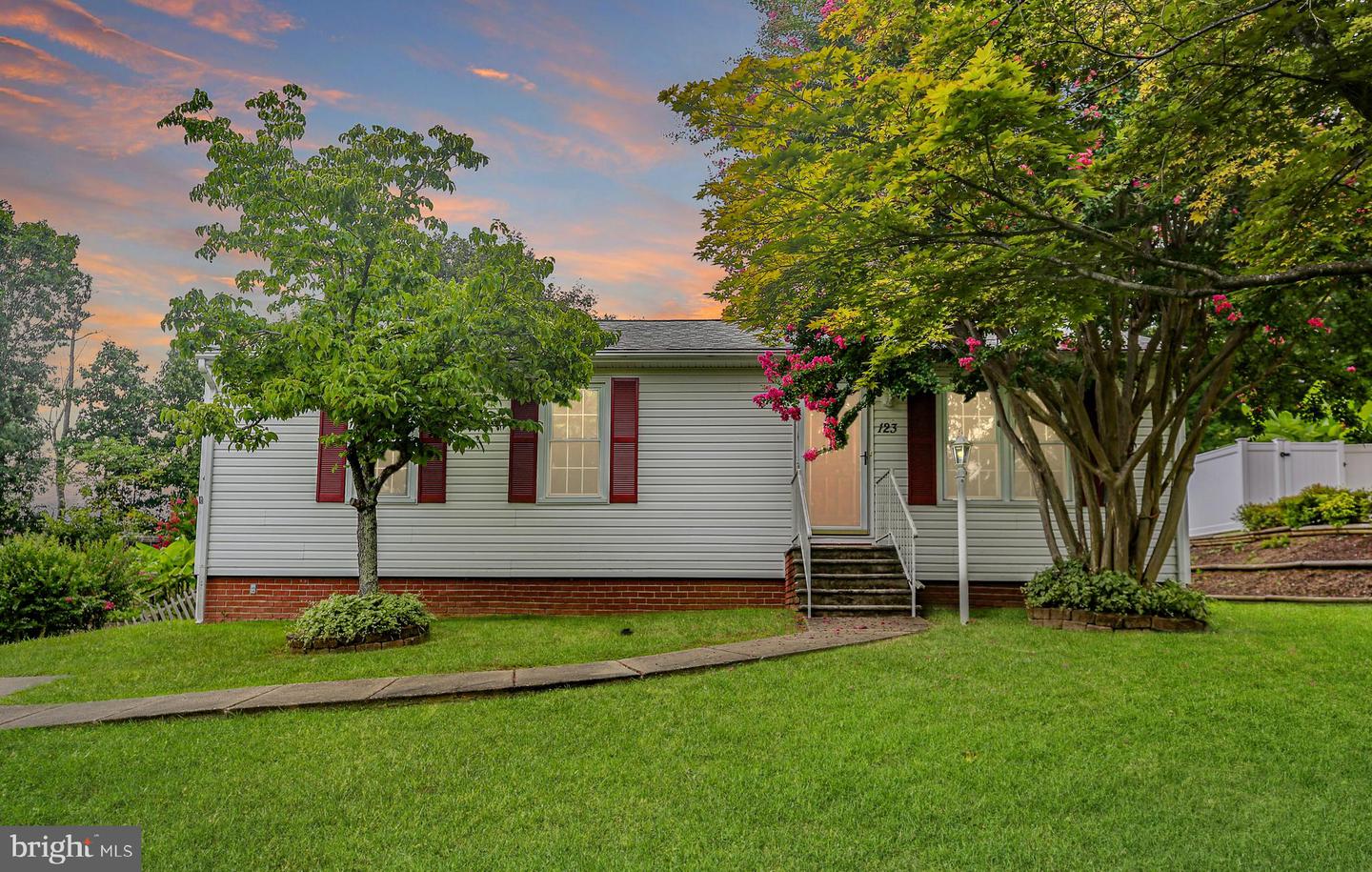 123 CANDLESTICK DR, STAFFORD, Virginia 22554, 3 Bedrooms Bedrooms, ,1 BathroomBathrooms,Residential,For sale,123 CANDLESTICK DR,VAST2041630 MLS # VAST2041630