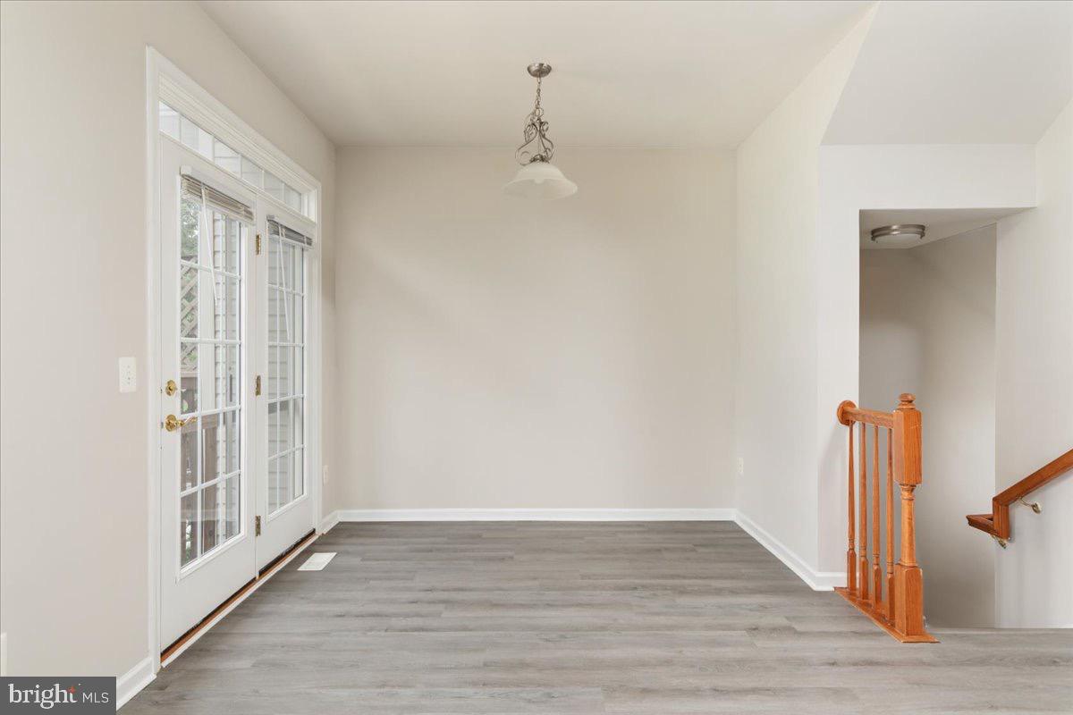 251 PATRIOTS PL, WOODSTOCK, Virginia 22664, 3 Bedrooms Bedrooms, 6 Rooms Rooms,2 BathroomsBathrooms,Residential,For sale,251 PATRIOTS PL,VASH2012196 MLS # VASH2012196