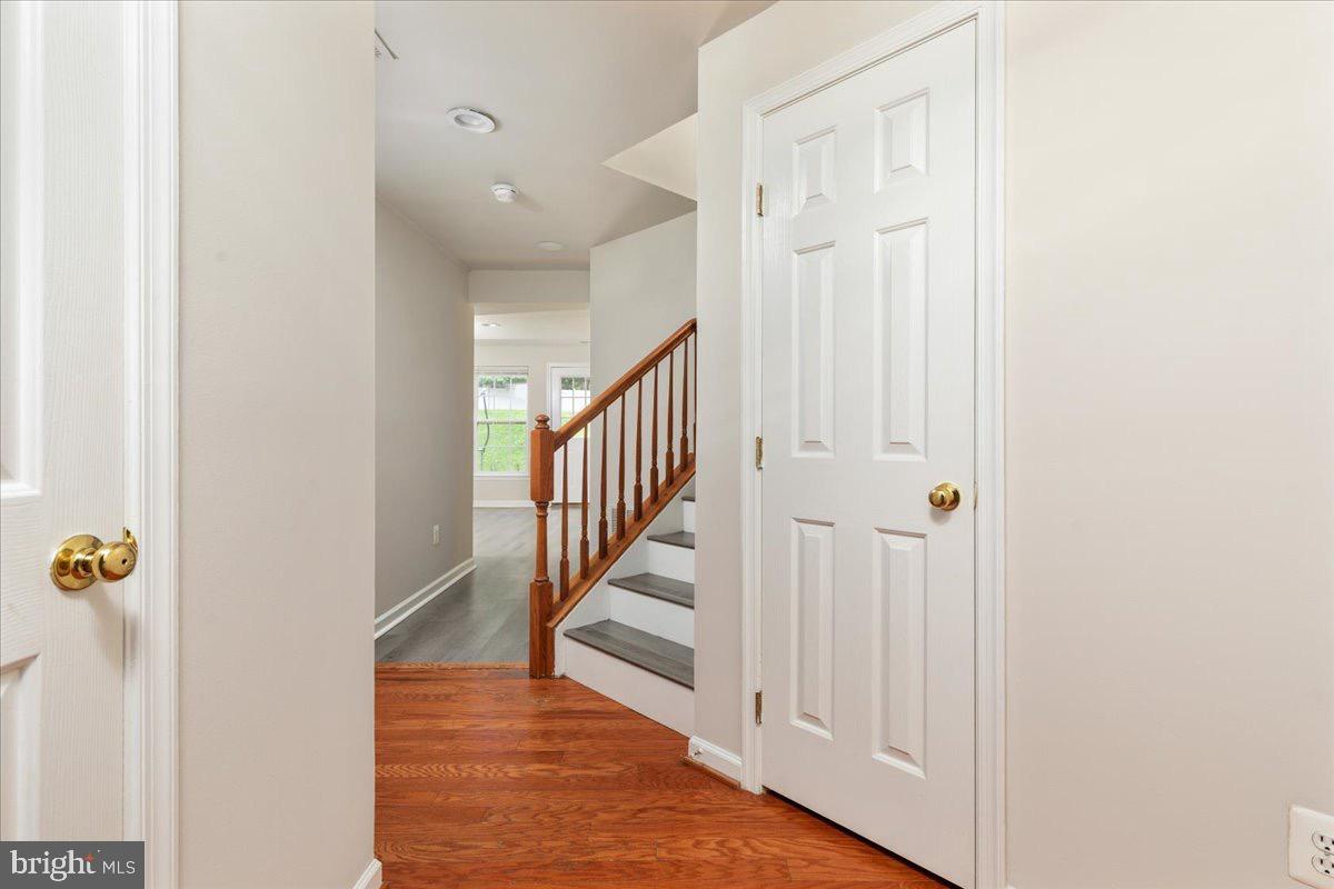 251 PATRIOTS PL, WOODSTOCK, Virginia 22664, 3 Bedrooms Bedrooms, 6 Rooms Rooms,2 BathroomsBathrooms,Residential,For sale,251 PATRIOTS PL,VASH2012196 MLS # VASH2012196