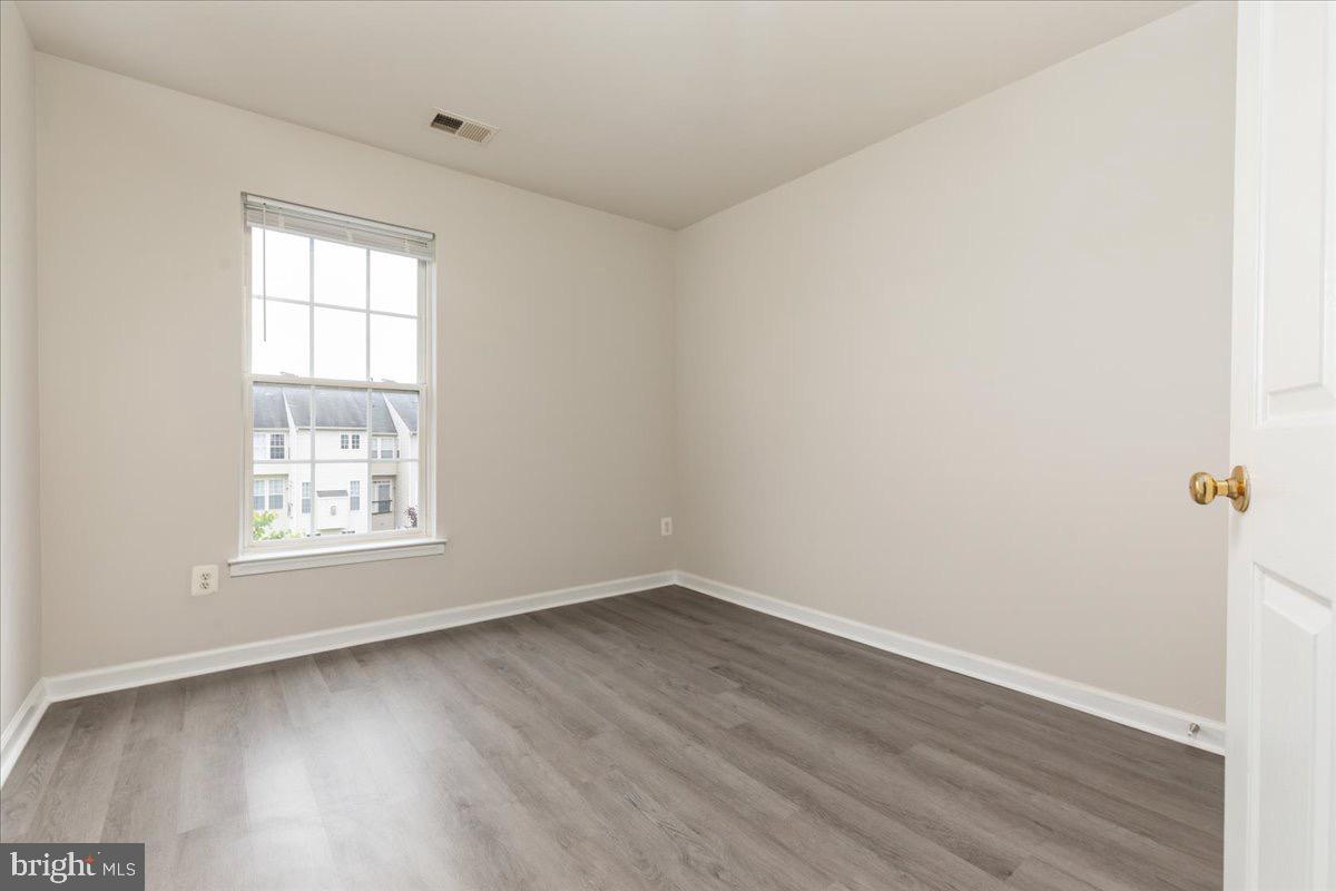 251 PATRIOTS PL, WOODSTOCK, Virginia 22664, 3 Bedrooms Bedrooms, 6 Rooms Rooms,2 BathroomsBathrooms,Residential,For sale,251 PATRIOTS PL,VASH2012196 MLS # VASH2012196