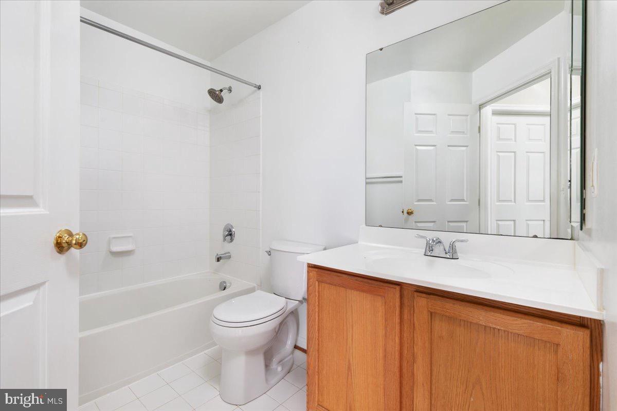 251 PATRIOTS PL, WOODSTOCK, Virginia 22664, 3 Bedrooms Bedrooms, 6 Rooms Rooms,2 BathroomsBathrooms,Residential,For sale,251 PATRIOTS PL,VASH2012196 MLS # VASH2012196