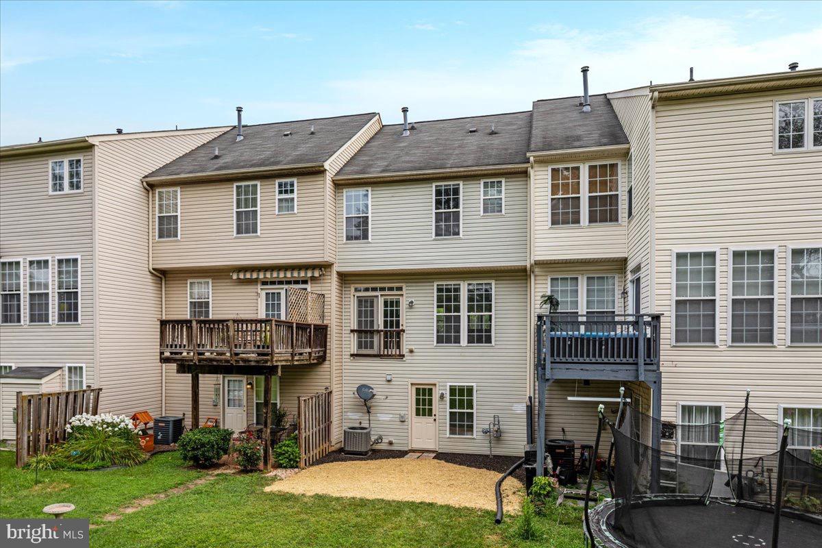 251 PATRIOTS PL, WOODSTOCK, Virginia 22664, 3 Bedrooms Bedrooms, 6 Rooms Rooms,2 BathroomsBathrooms,Residential,For sale,251 PATRIOTS PL,VASH2012196 MLS # VASH2012196