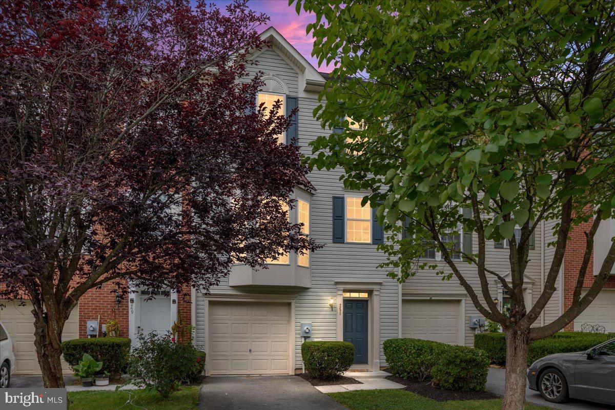 251 PATRIOTS PL, WOODSTOCK, Virginia 22664, 3 Bedrooms Bedrooms, 6 Rooms Rooms,2 BathroomsBathrooms,Residential,For sale,251 PATRIOTS PL,VASH2012196 MLS # VASH2012196