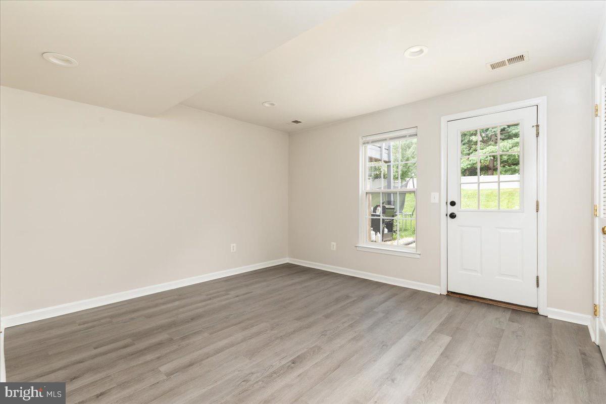 251 PATRIOTS PL, WOODSTOCK, Virginia 22664, 3 Bedrooms Bedrooms, 6 Rooms Rooms,2 BathroomsBathrooms,Residential,For sale,251 PATRIOTS PL,VASH2012196 MLS # VASH2012196