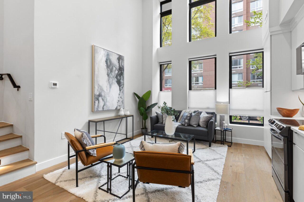 1208 M ST NW #11, WASHINGTON, District Of Columbia 20005, 2 Bedrooms Bedrooms, ,2 BathroomsBathrooms,Residential,For sale,1208 M ST NW #11,DCDC2214356 MLS # DCDC2214356