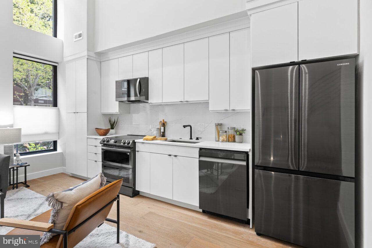 1208 M ST NW #11, WASHINGTON, District Of Columbia 20005, 2 Bedrooms Bedrooms, ,2 BathroomsBathrooms,Residential,For sale,1208 M ST NW #11,DCDC2214356 MLS # DCDC2214356