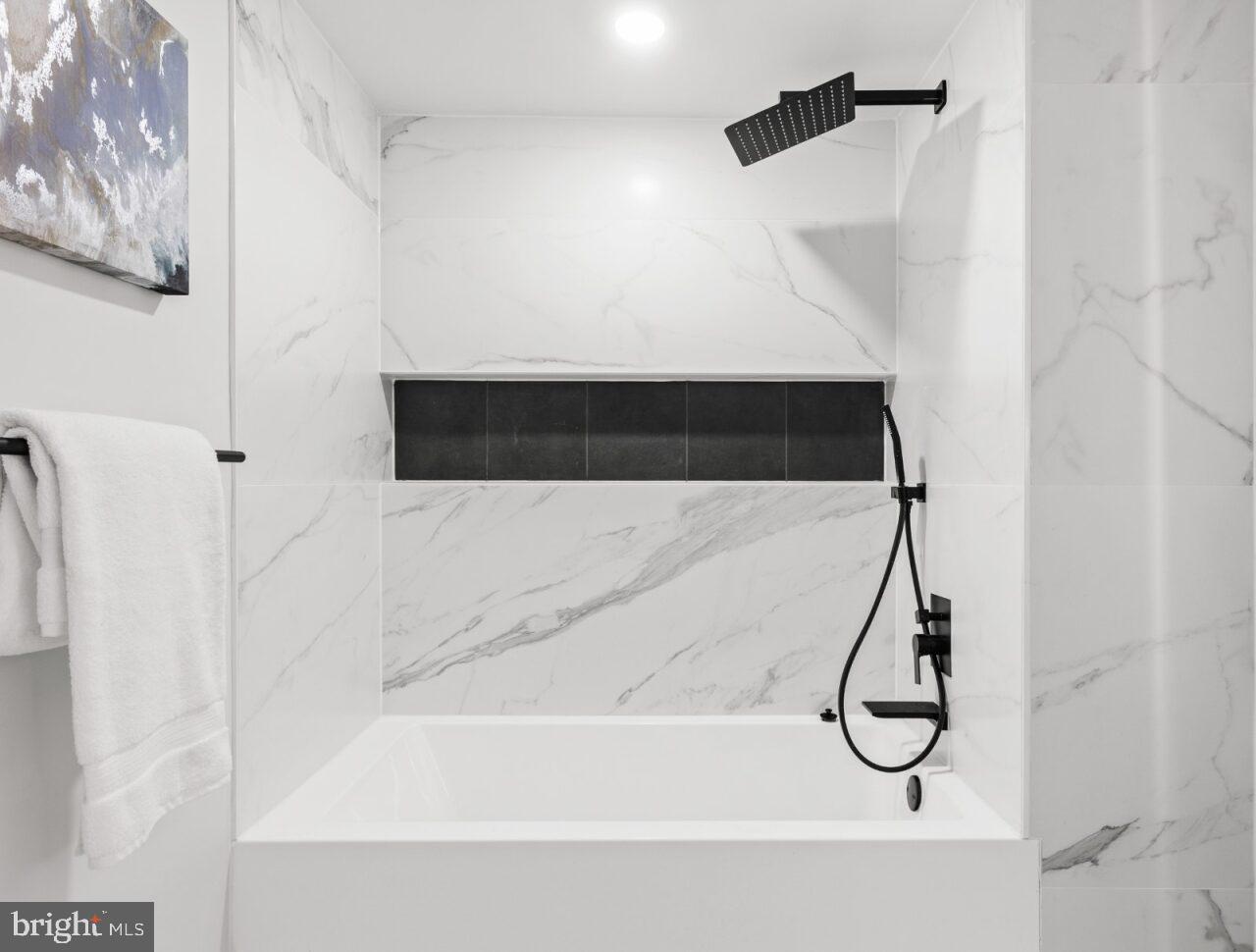 1208 M ST NW #11, WASHINGTON, District Of Columbia 20005, 2 Bedrooms Bedrooms, ,2 BathroomsBathrooms,Residential,For sale,1208 M ST NW #11,DCDC2214356 MLS # DCDC2214356