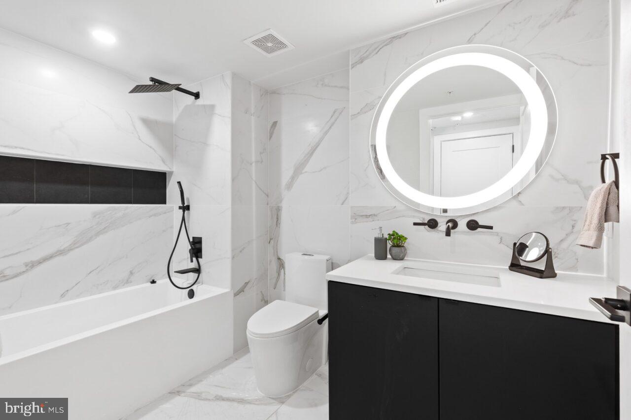 1208 M ST NW #11, WASHINGTON, District Of Columbia 20005, 2 Bedrooms Bedrooms, ,2 BathroomsBathrooms,Residential,For sale,1208 M ST NW #11,DCDC2214356 MLS # DCDC2214356