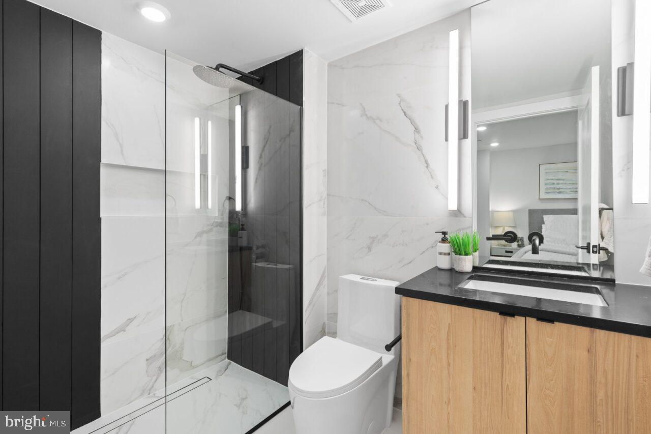 1208 M ST NW #11, WASHINGTON, District Of Columbia 20005, 2 Bedrooms Bedrooms, ,2 BathroomsBathrooms,Residential,For sale,1208 M ST NW #11,DCDC2214356 MLS # DCDC2214356