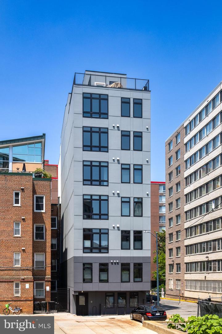 1208 M ST NW #11, WASHINGTON, District Of Columbia 20005, 2 Bedrooms Bedrooms, ,2 BathroomsBathrooms,Residential,For sale,1208 M ST NW #11,DCDC2214356 MLS # DCDC2214356