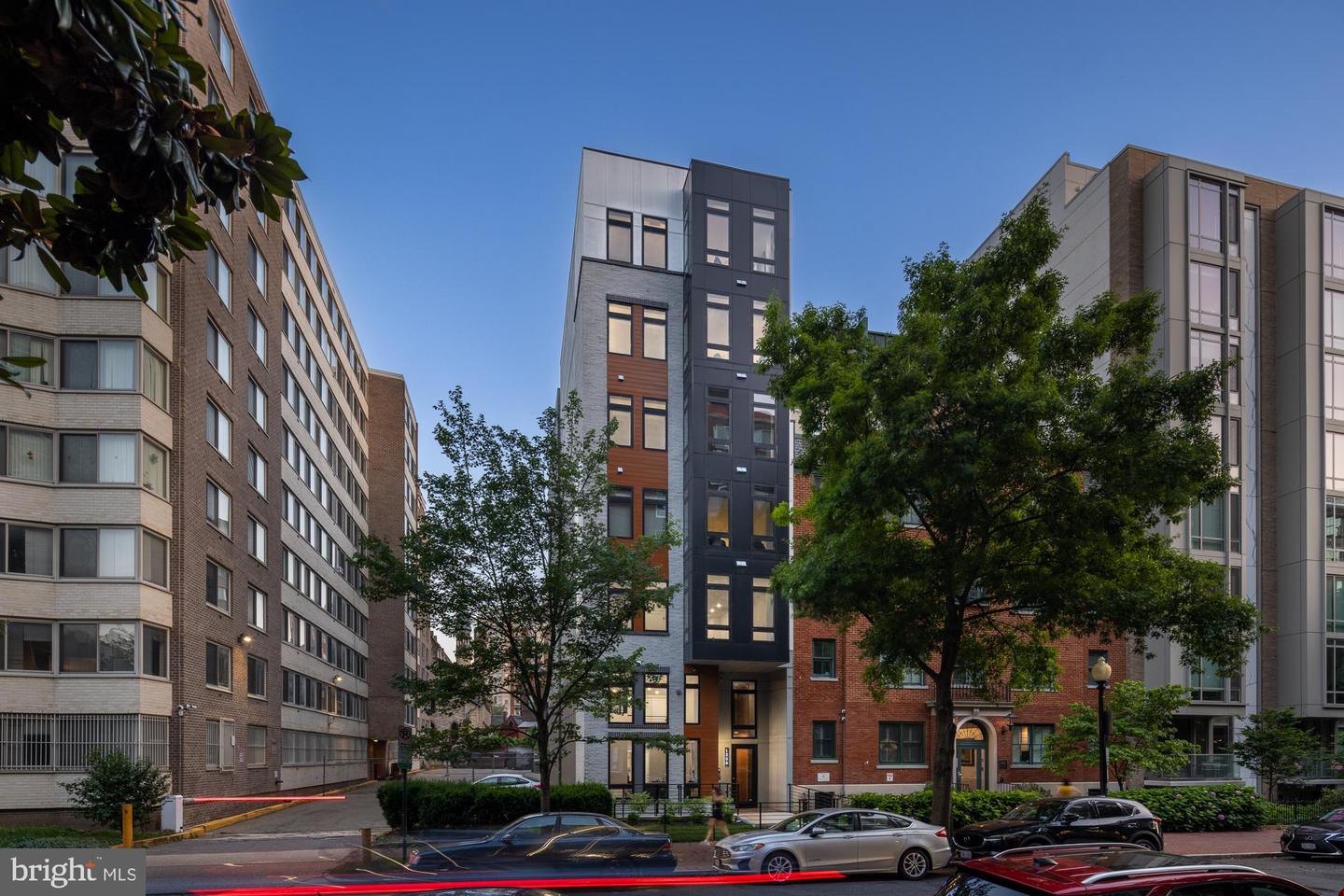 1208 M ST NW #11, WASHINGTON, District Of Columbia 20005, 2 Bedrooms Bedrooms, ,2 BathroomsBathrooms,Residential,For sale,1208 M ST NW #11,DCDC2214356 MLS # DCDC2214356