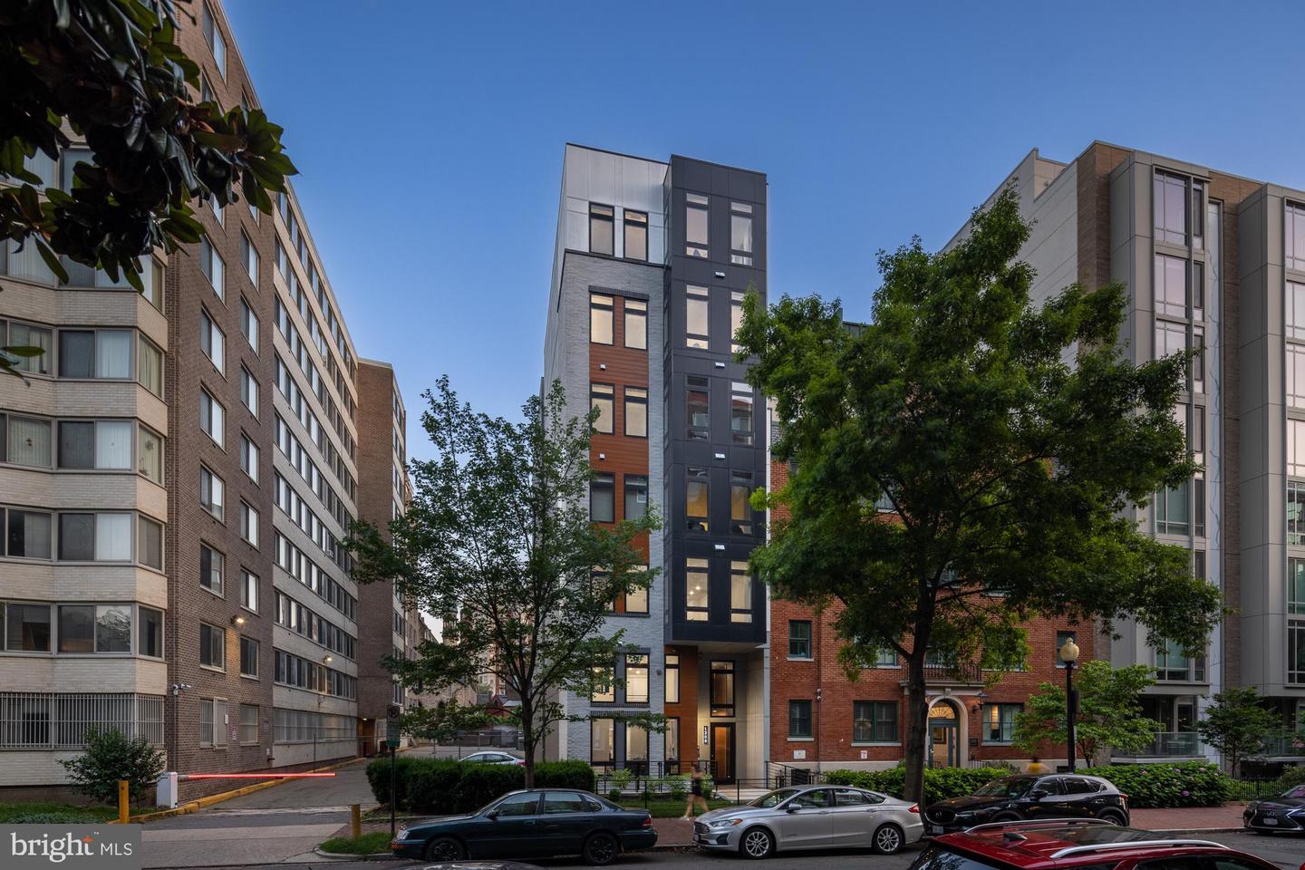 1208 M ST NW #11, WASHINGTON, District Of Columbia 20005, 2 Bedrooms Bedrooms, ,2 BathroomsBathrooms,Residential,For sale,1208 M ST NW #11,DCDC2214356 MLS # DCDC2214356