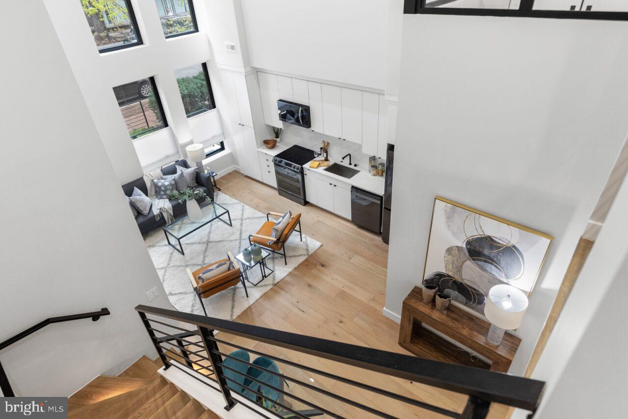 1208 M ST NW #11, WASHINGTON, District Of Columbia 20005, 2 Bedrooms Bedrooms, ,2 BathroomsBathrooms,Residential,For sale,1208 M ST NW #11,DCDC2214356 MLS # DCDC2214356