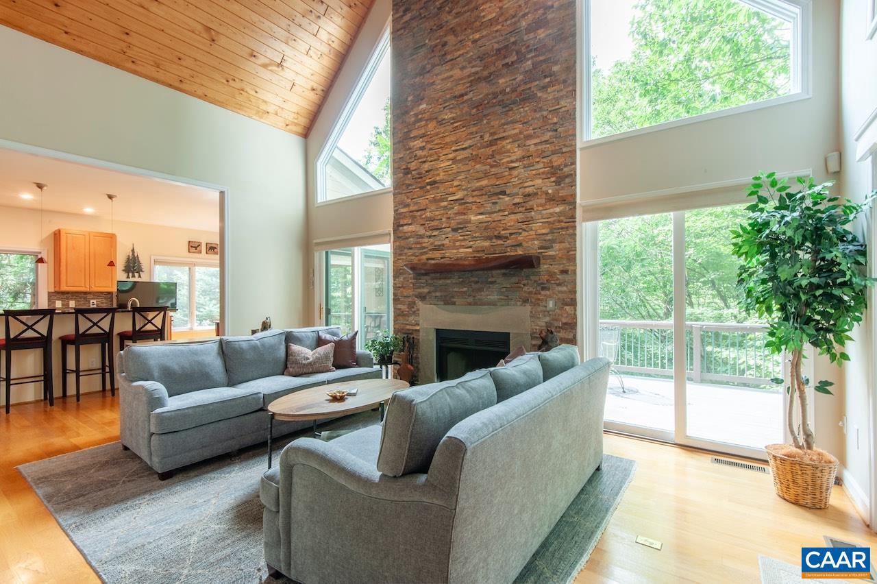 21 WEEPING ROCK LN, WINTERGREEN RESORT, Virginia 22967, 4 Bedrooms Bedrooms, ,4 BathroomsBathrooms,Residential,For sale,21 WEEPING ROCK LN,667634 MLS # 667634