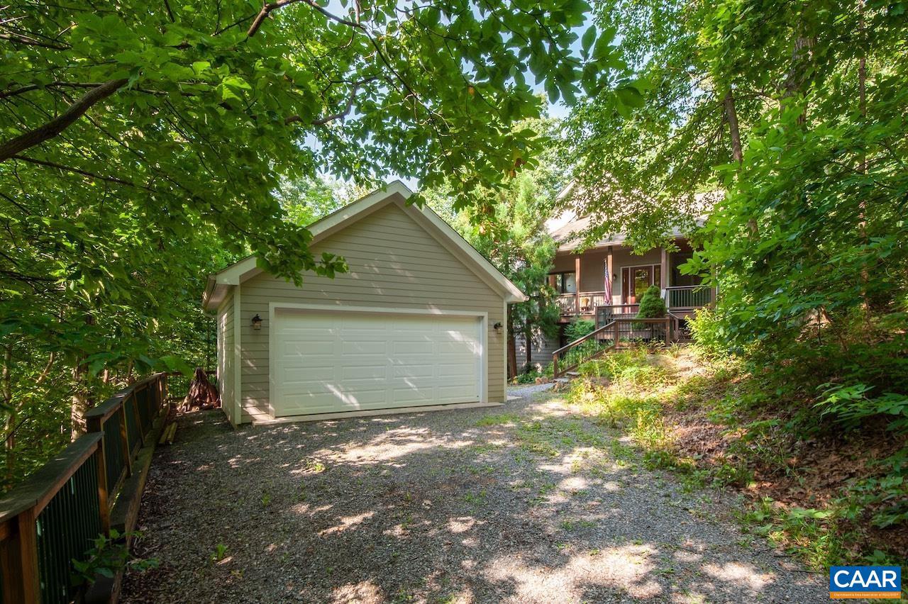 21 WEEPING ROCK LN, WINTERGREEN RESORT, Virginia 22967, 4 Bedrooms Bedrooms, ,4 BathroomsBathrooms,Residential,For sale,21 WEEPING ROCK LN,667634 MLS # 667634