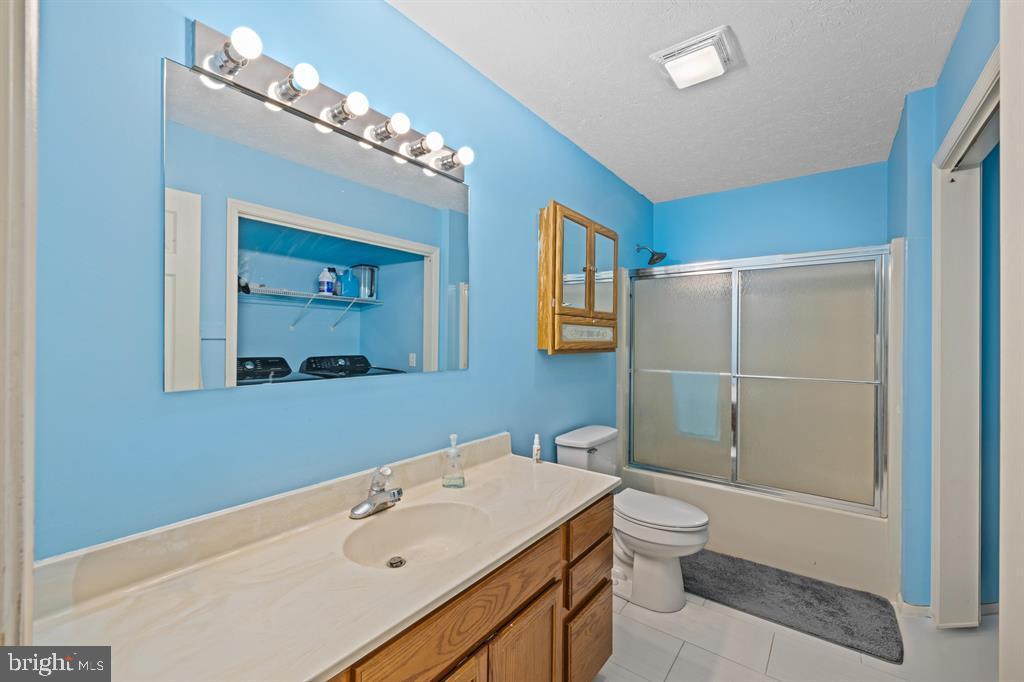 402 4TH ST, GROTTOES, Virginia 24441, 3 Bedrooms Bedrooms, ,2 BathroomsBathrooms,Residential,For sale,402 4TH ST,VARO2002486 MLS # VARO2002486