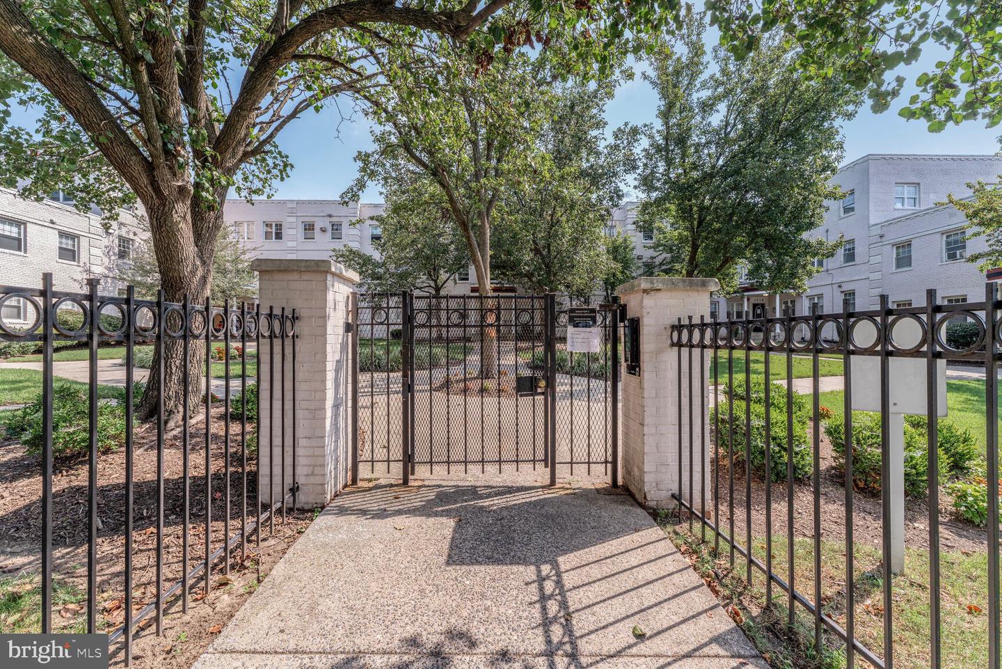 3876 9TH ST SE #301, WASHINGTON, District Of Columbia 20032, 2 Bedrooms Bedrooms, ,1 BathroomBathrooms,Residential,For sale,3876 9TH ST SE #301,DCDC2214408 MLS # DCDC2214408