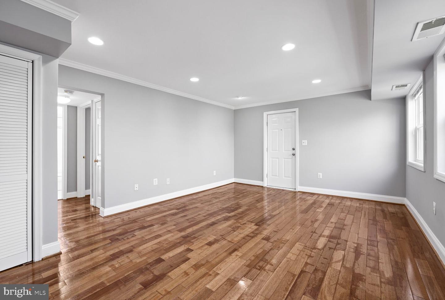 3876 9TH ST SE #301, WASHINGTON, District Of Columbia 20032, 2 Bedrooms Bedrooms, ,1 BathroomBathrooms,Residential,For sale,3876 9TH ST SE #301,DCDC2214408 MLS # DCDC2214408