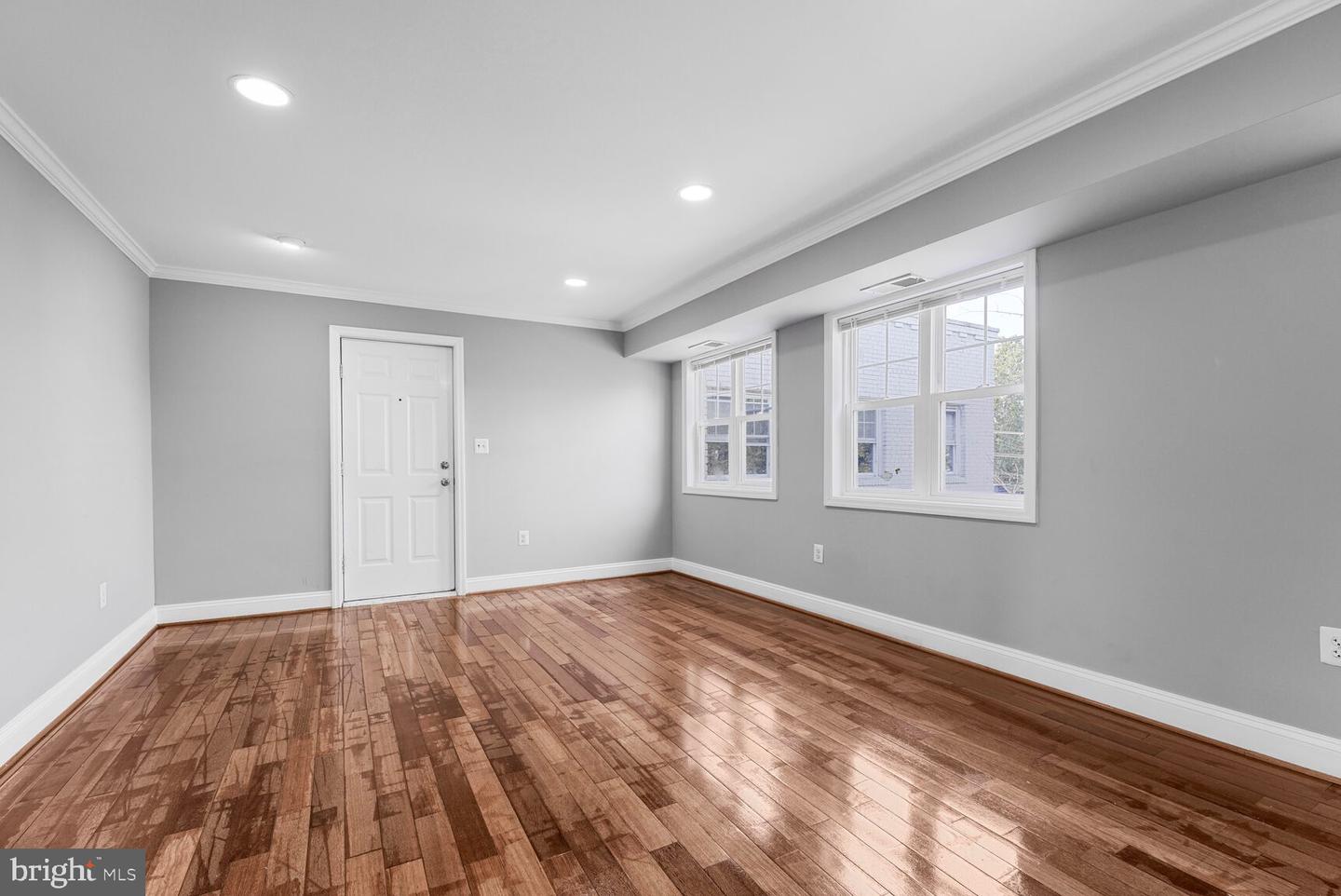 3876 9TH ST SE #301, WASHINGTON, District Of Columbia 20032, 2 Bedrooms Bedrooms, ,1 BathroomBathrooms,Residential,For sale,3876 9TH ST SE #301,DCDC2214408 MLS # DCDC2214408