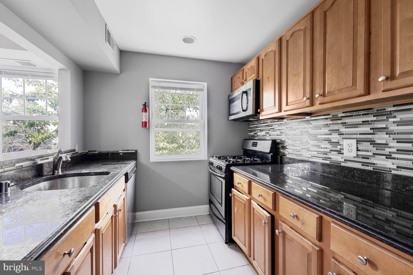 3876 9TH ST SE #301, WASHINGTON, District Of Columbia 20032, 2 Bedrooms Bedrooms, ,1 BathroomBathrooms,Residential,For sale,3876 9TH ST SE #301,DCDC2214408 MLS # DCDC2214408