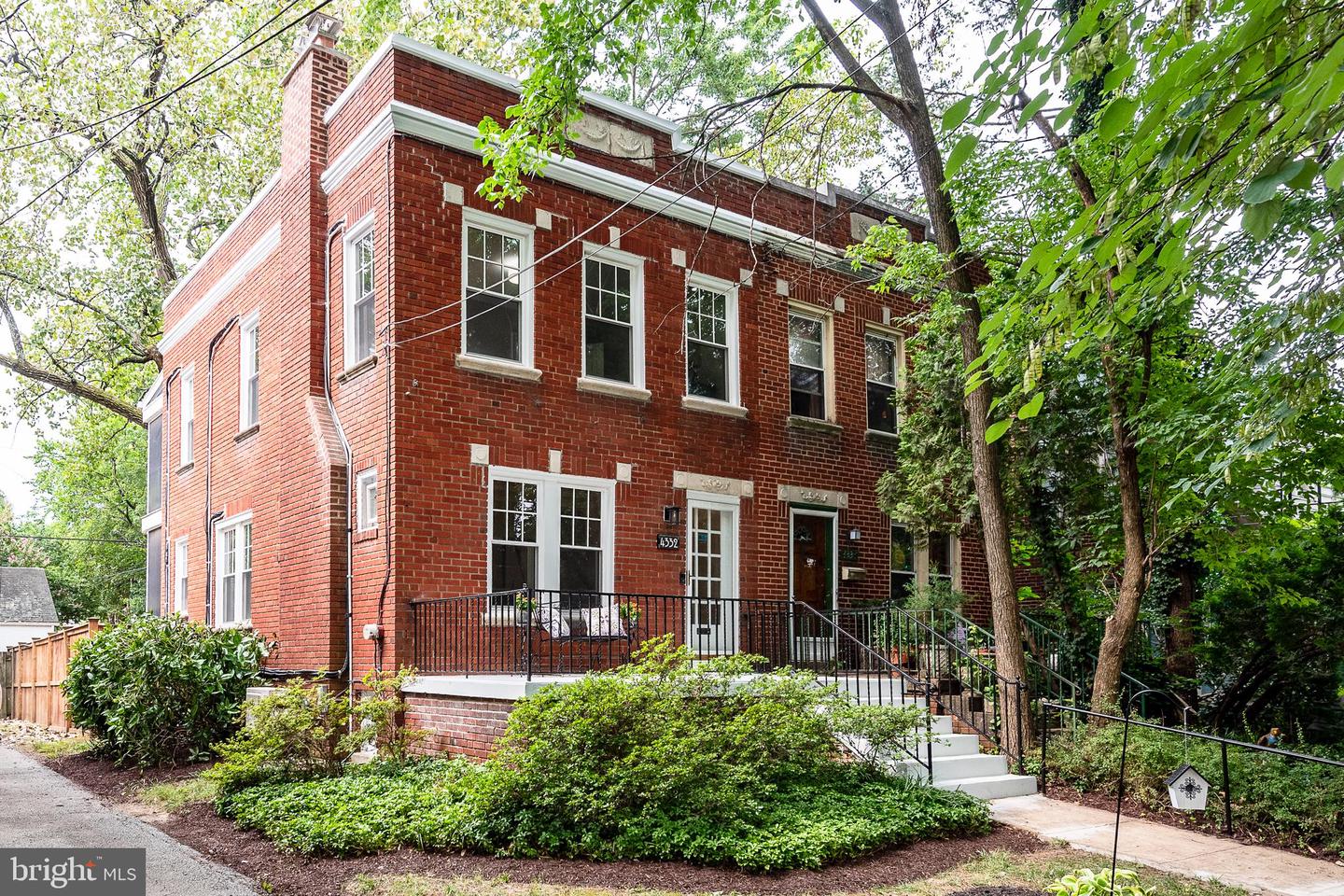 4332 CHESAPEAKE ST NW, WASHINGTON, District Of Columbia 20016, 3 Bedrooms Bedrooms, ,2 BathroomsBathrooms,Residential,For sale,4332 CHESAPEAKE ST NW,DCDC2214430 MLS # DCDC2214430