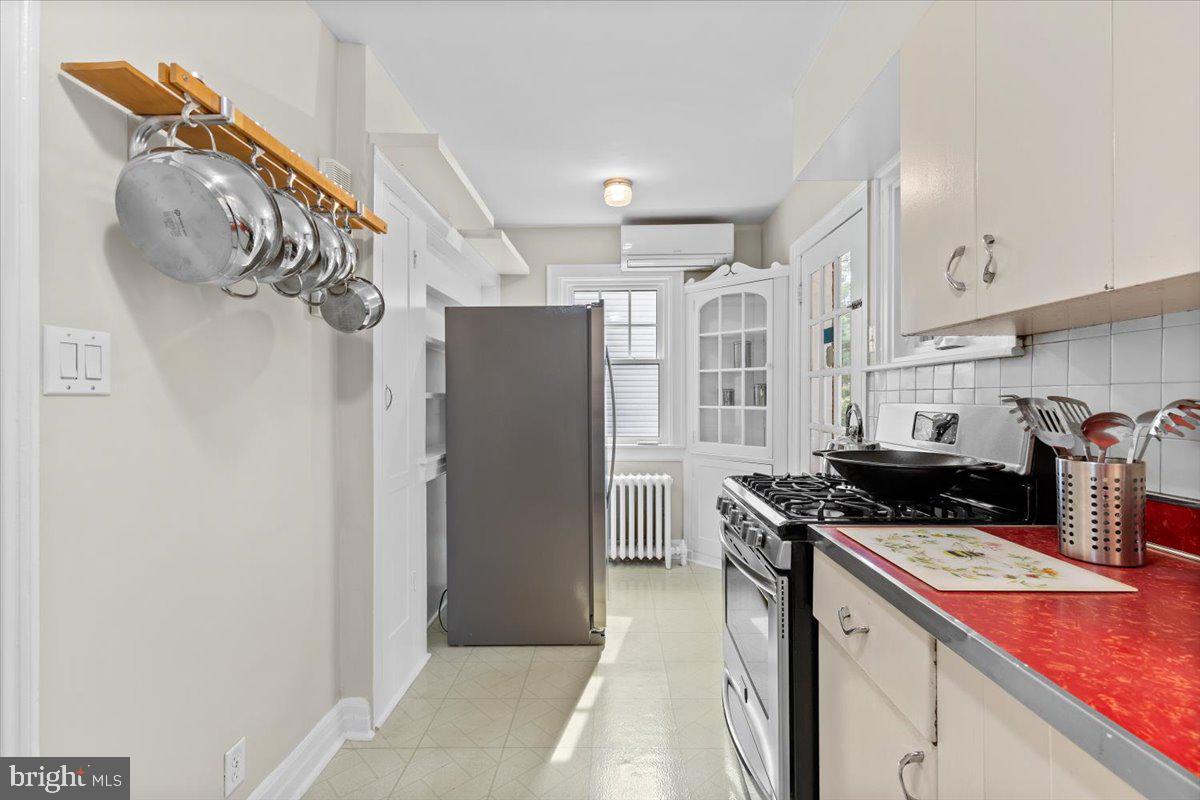 4332 CHESAPEAKE ST NW, WASHINGTON, District Of Columbia 20016, 3 Bedrooms Bedrooms, ,2 BathroomsBathrooms,Residential,For sale,4332 CHESAPEAKE ST NW,DCDC2214430 MLS # DCDC2214430