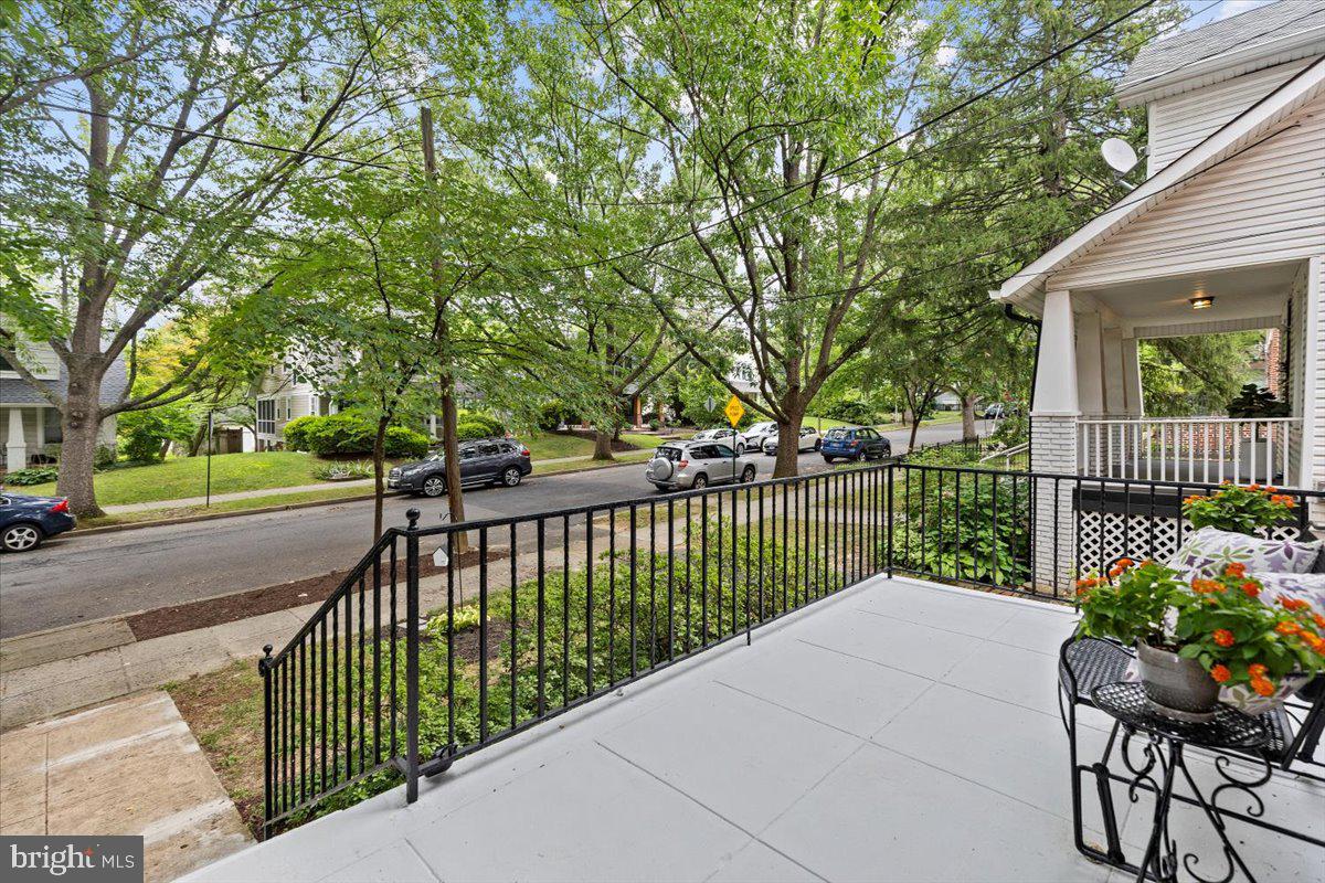 4332 CHESAPEAKE ST NW, WASHINGTON, District Of Columbia 20016, 3 Bedrooms Bedrooms, ,2 BathroomsBathrooms,Residential,For sale,4332 CHESAPEAKE ST NW,DCDC2214430 MLS # DCDC2214430