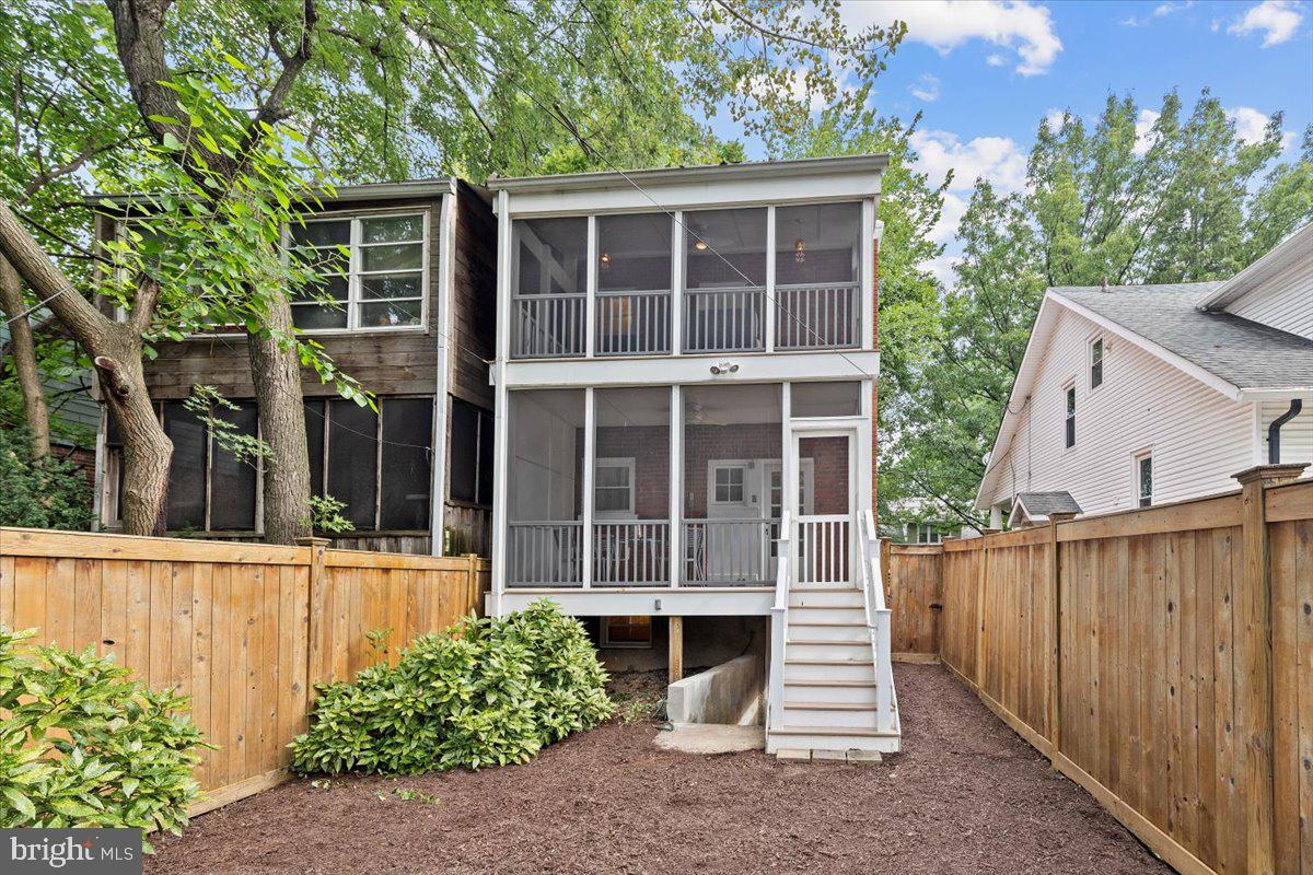 4332 CHESAPEAKE ST NW, WASHINGTON, District Of Columbia 20016, 3 Bedrooms Bedrooms, ,2 BathroomsBathrooms,Residential,For sale,4332 CHESAPEAKE ST NW,DCDC2214430 MLS # DCDC2214430