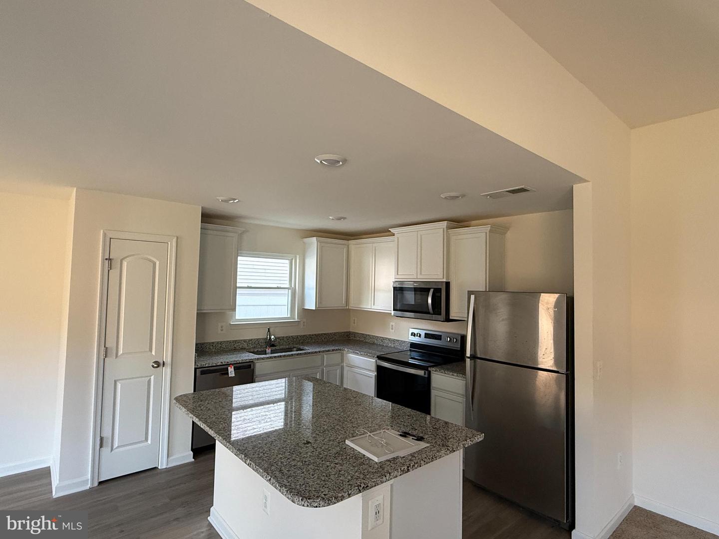 17025 BROOKWOOD DR, BOWLING GREEN, Virginia 22427, 3 Bedrooms Bedrooms, 9 Rooms Rooms,2 BathroomsBathrooms,Residential,For sale,17025 BROOKWOOD DR,VACV2007294 MLS # VACV2007294
