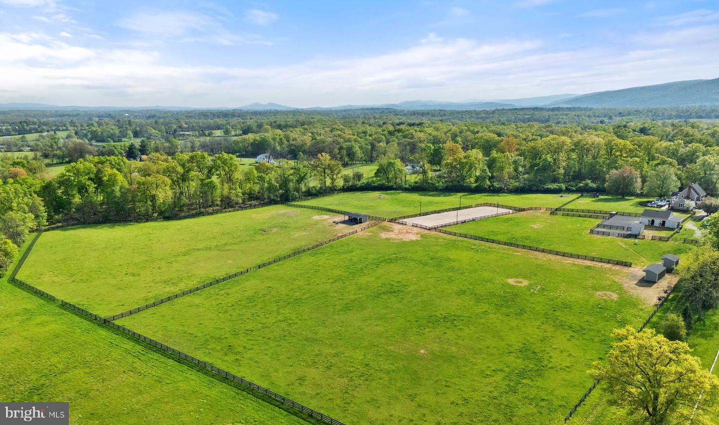 19798 FOGGY BOTTOM RD, BLUEMONT, Virginia 20135, 3 Bedrooms Bedrooms, ,2 BathroomsBathrooms,Residential,For sale,19798 FOGGY BOTTOM RD,VALO2087556 MLS # VALO2087556