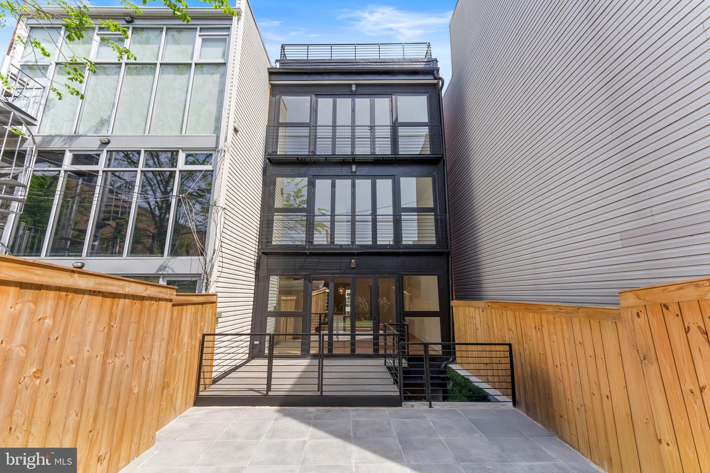 1414 5TH ST NW #A, WASHINGTON, District Of Columbia 20001, 3 Bedrooms Bedrooms, ,3 BathroomsBathrooms,Residential,For sale,1414 5TH ST NW #A,DCDC2186826 MLS # DCDC2186826
