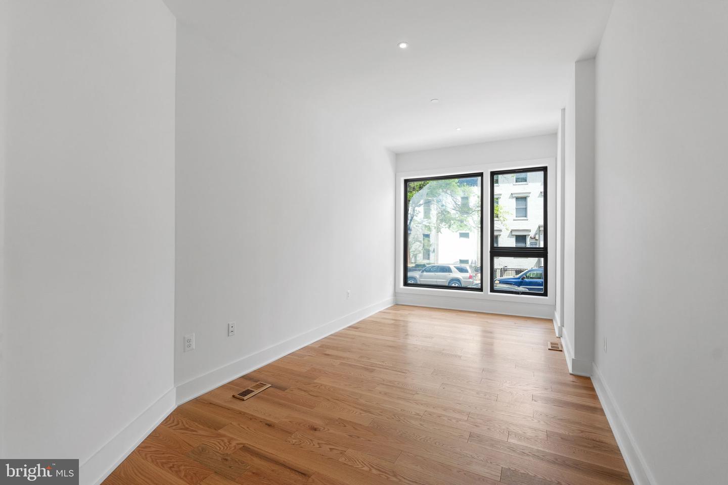 1414 5TH ST NW #A, WASHINGTON, District Of Columbia 20001, 3 Bedrooms Bedrooms, ,3 BathroomsBathrooms,Residential,For sale,1414 5TH ST NW #A,DCDC2186826 MLS # DCDC2186826