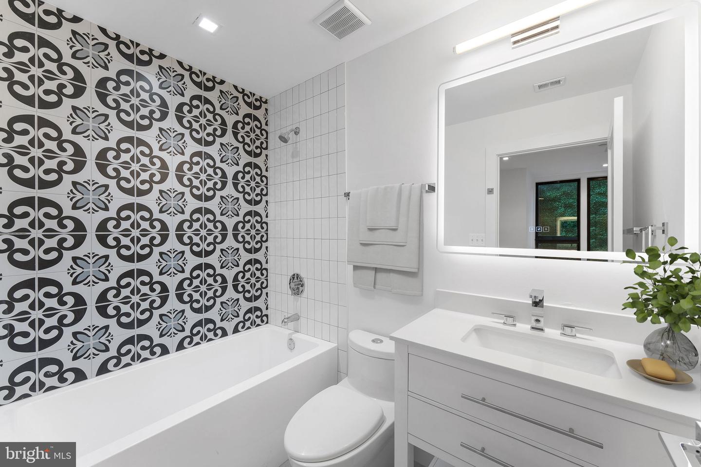1414 5TH ST NW #A, WASHINGTON, District Of Columbia 20001, 3 Bedrooms Bedrooms, ,3 BathroomsBathrooms,Residential,For sale,1414 5TH ST NW #A,DCDC2186826 MLS # DCDC2186826