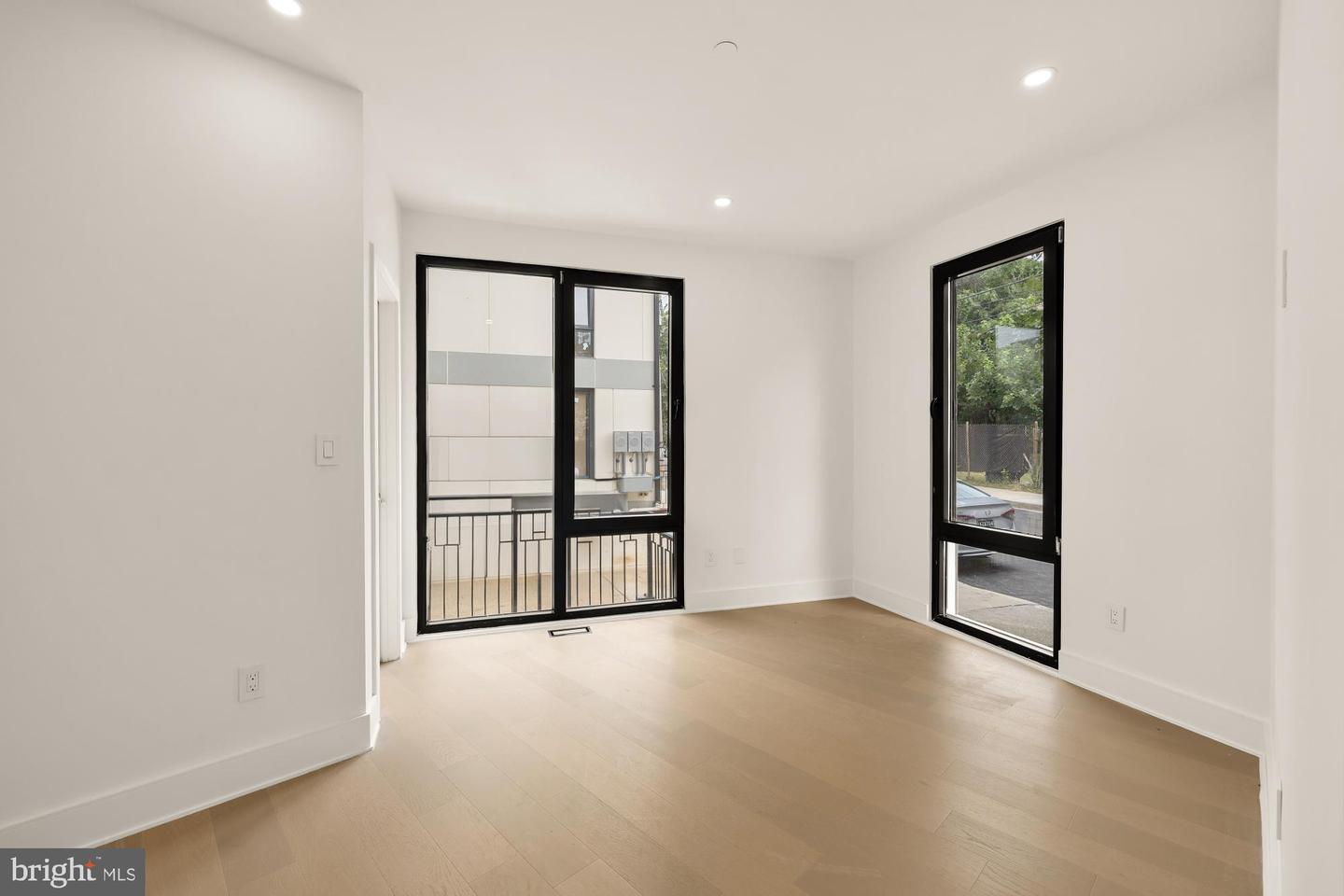 1850 CAPITOL AVE NE #1, WASHINGTON, District Of Columbia 20002, 4 Bedrooms Bedrooms, ,4 BathroomsBathrooms,Residential,For sale,1850 CAPITOL AVE NE #1,DCDC2188892 MLS # DCDC2188892