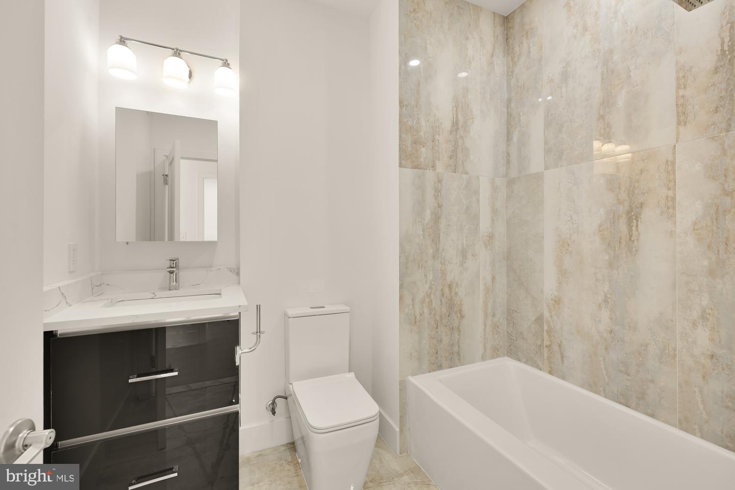 1850 CAPITOL AVE NE #1, WASHINGTON, District Of Columbia 20002, 4 Bedrooms Bedrooms, ,4 BathroomsBathrooms,Residential,For sale,1850 CAPITOL AVE NE #1,DCDC2188892 MLS # DCDC2188892